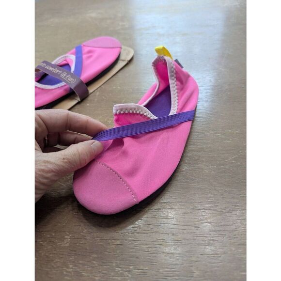 Fit kids Water Shoes kid's size Large (1-2.5) pink New in Package slip on‎ - Picture 3 of 4
